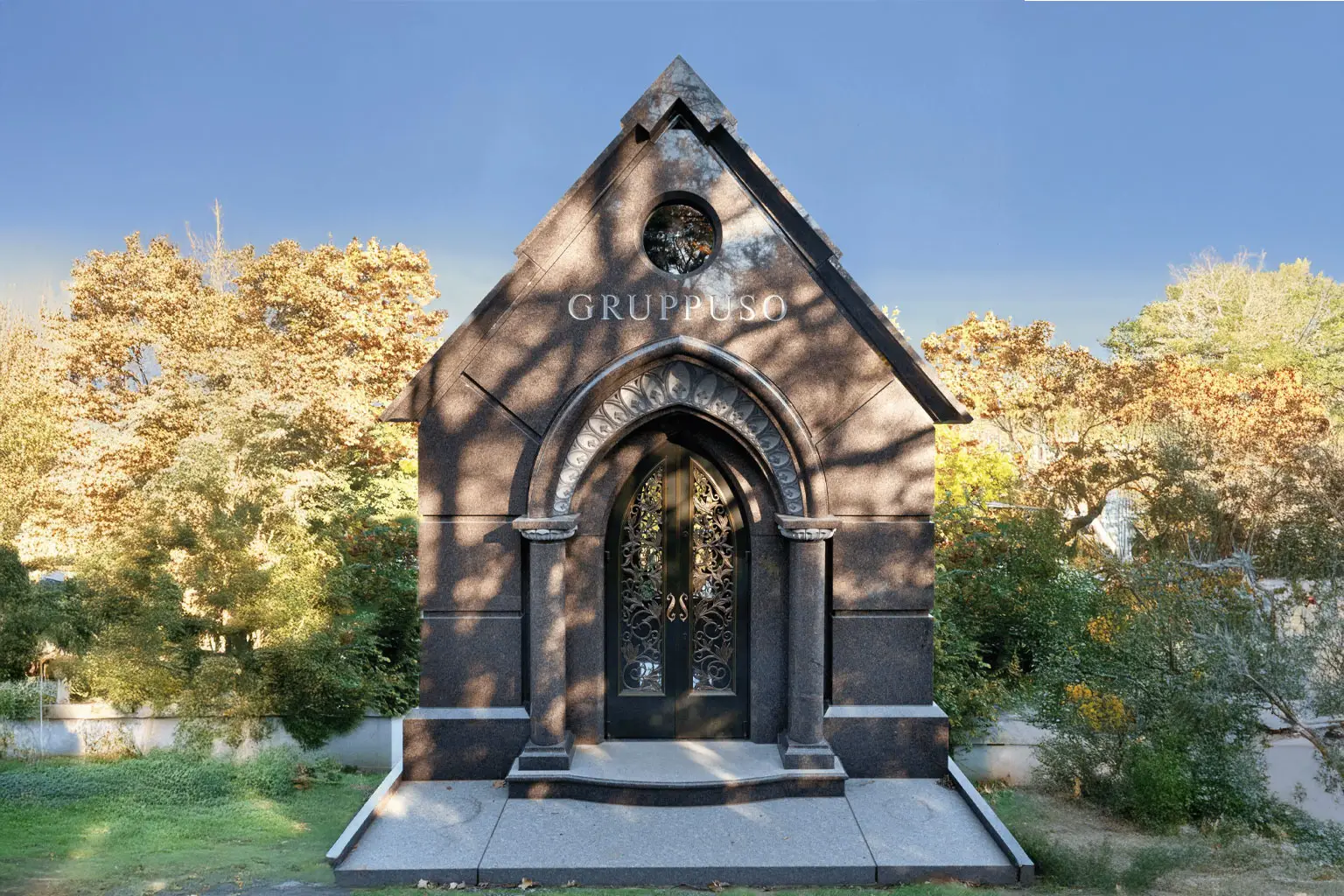 WMM-06 Mausoleums builder in Texas